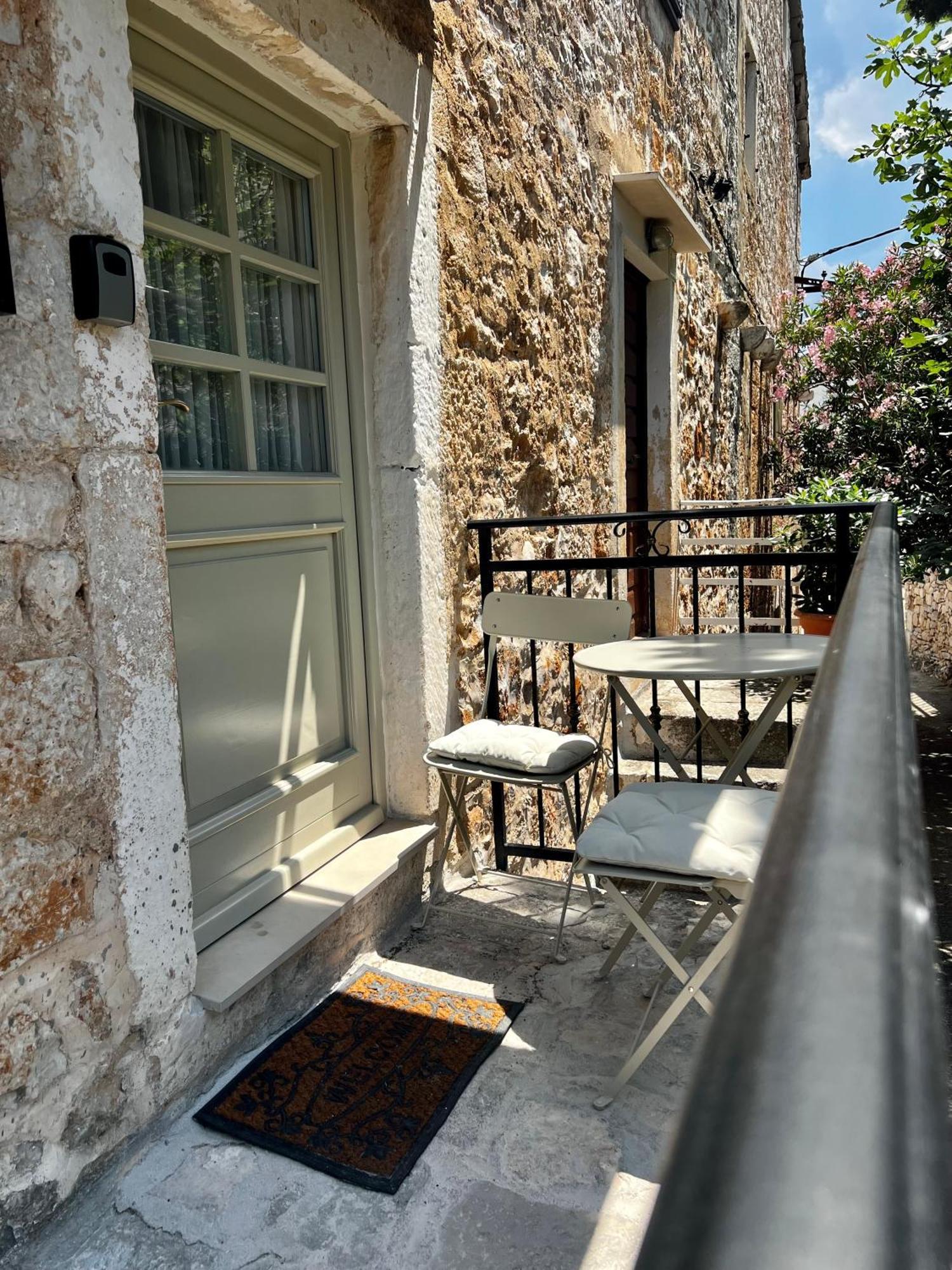 Sailor'S Apartment Supetar Exterior photo